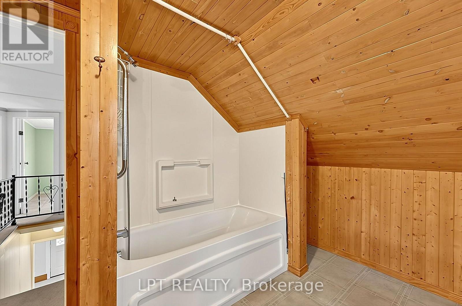 190 Winewood Avenue W Property Photo 39