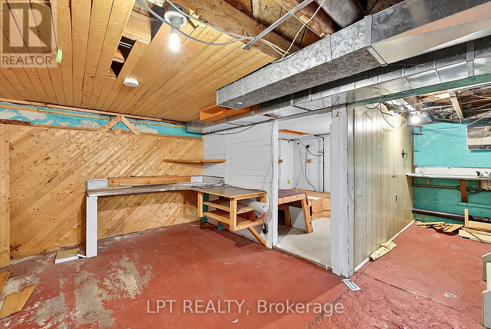 190 Winewood Avenue W Property Photo 42