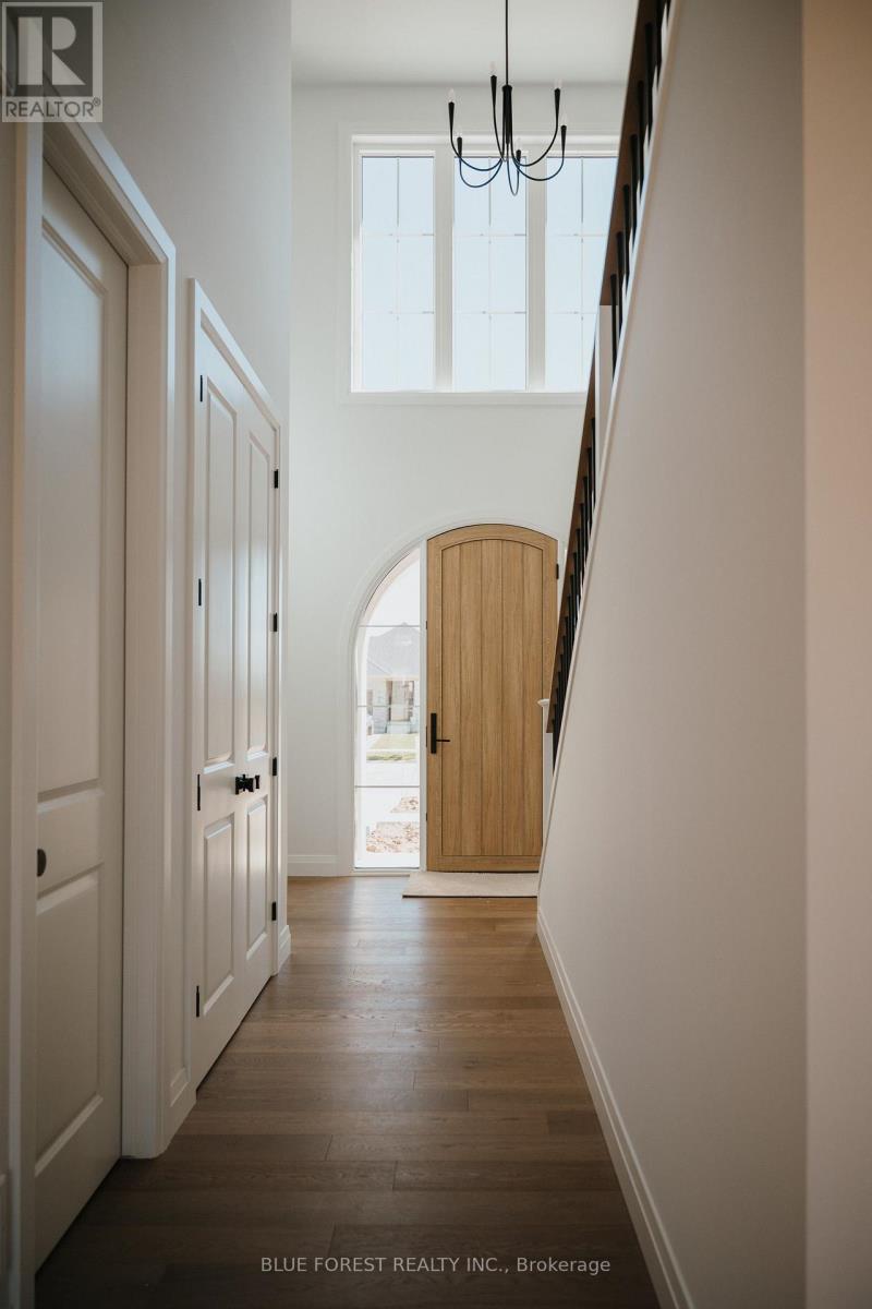 172 Renaissance Drive Property Photo 13