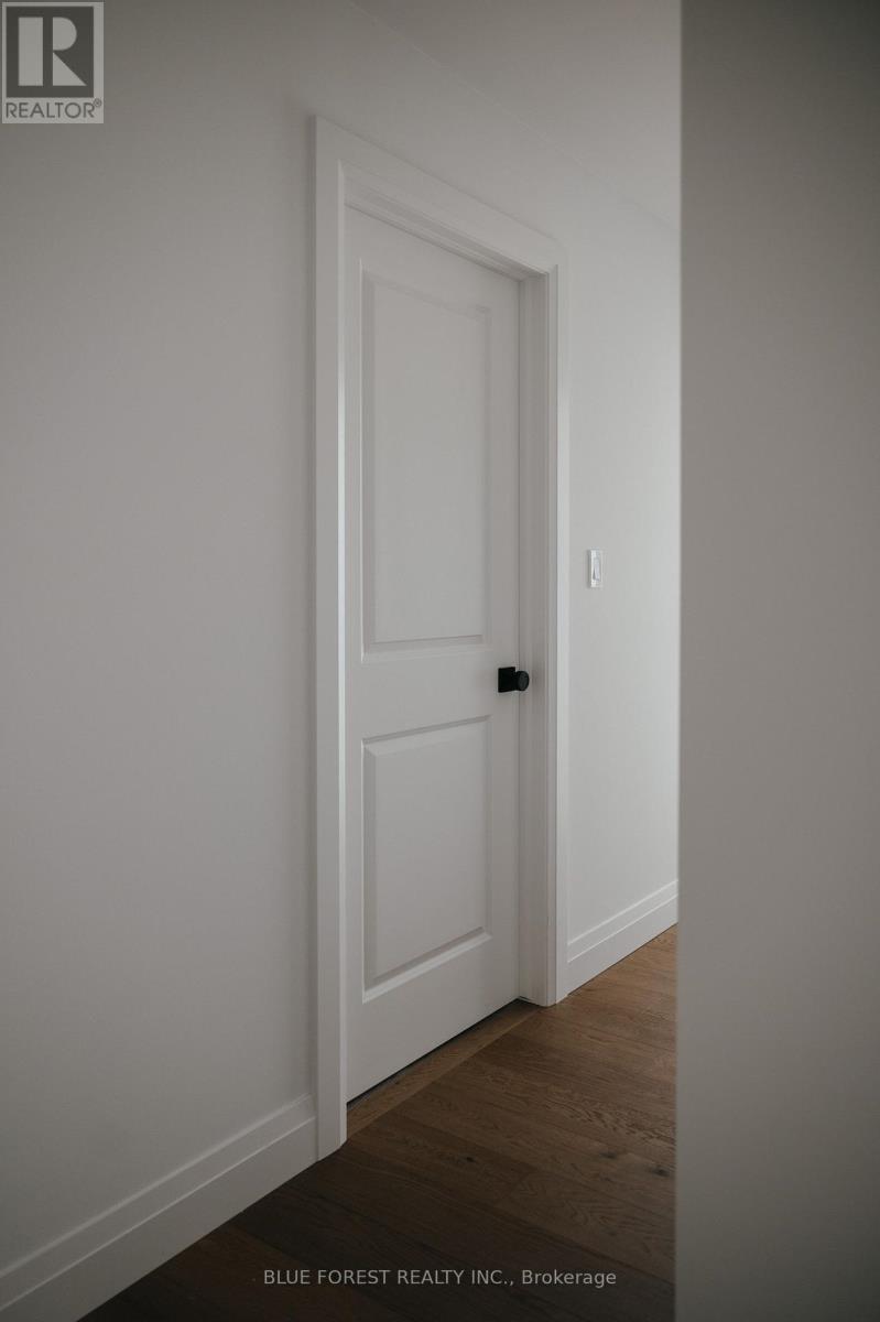 172 Renaissance Drive Property Photo 19