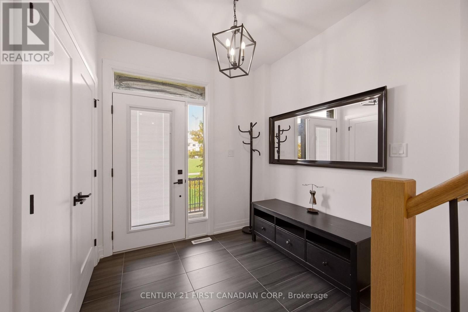 8 - 231 Callaway Road Property Photo 6
