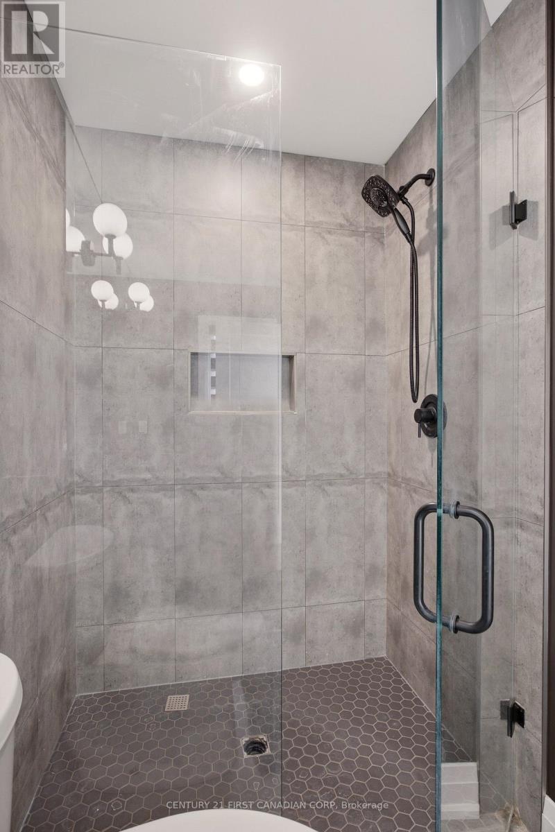 8 - 231 Callaway Road Property Photo 28