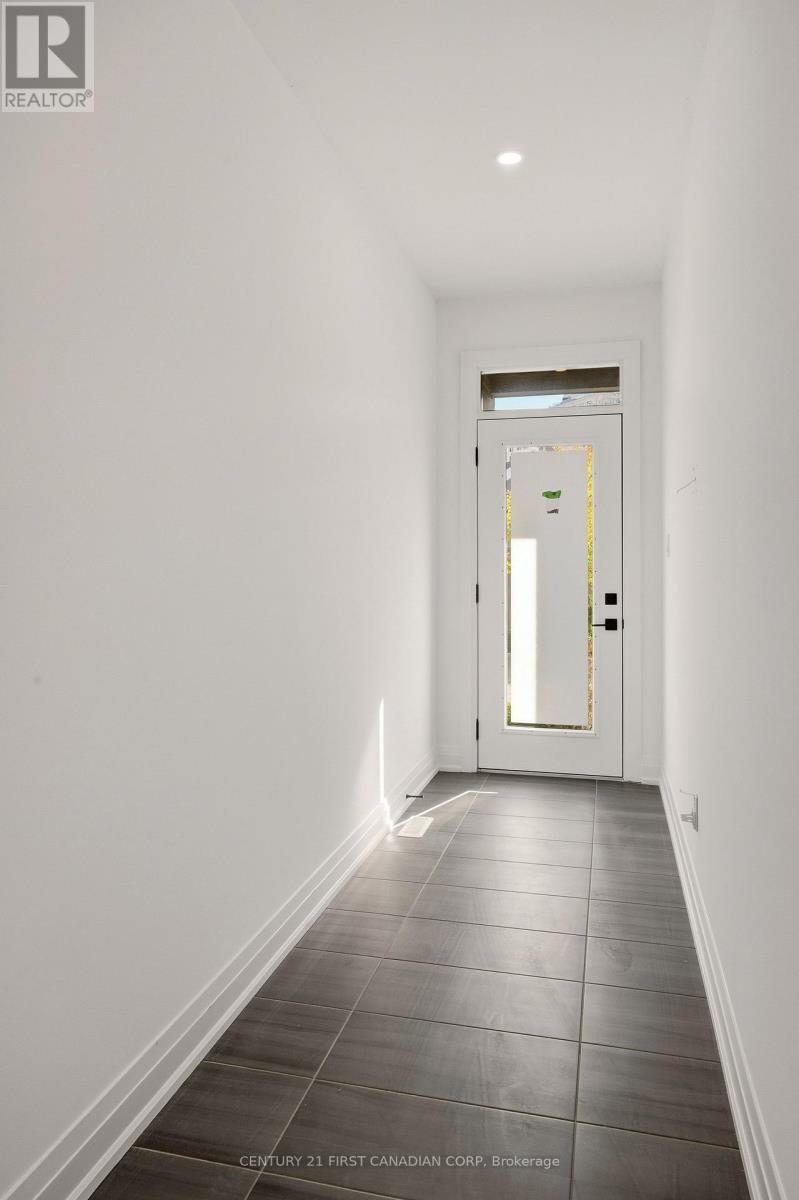 8 - 231 Callaway Road Property Photo 38