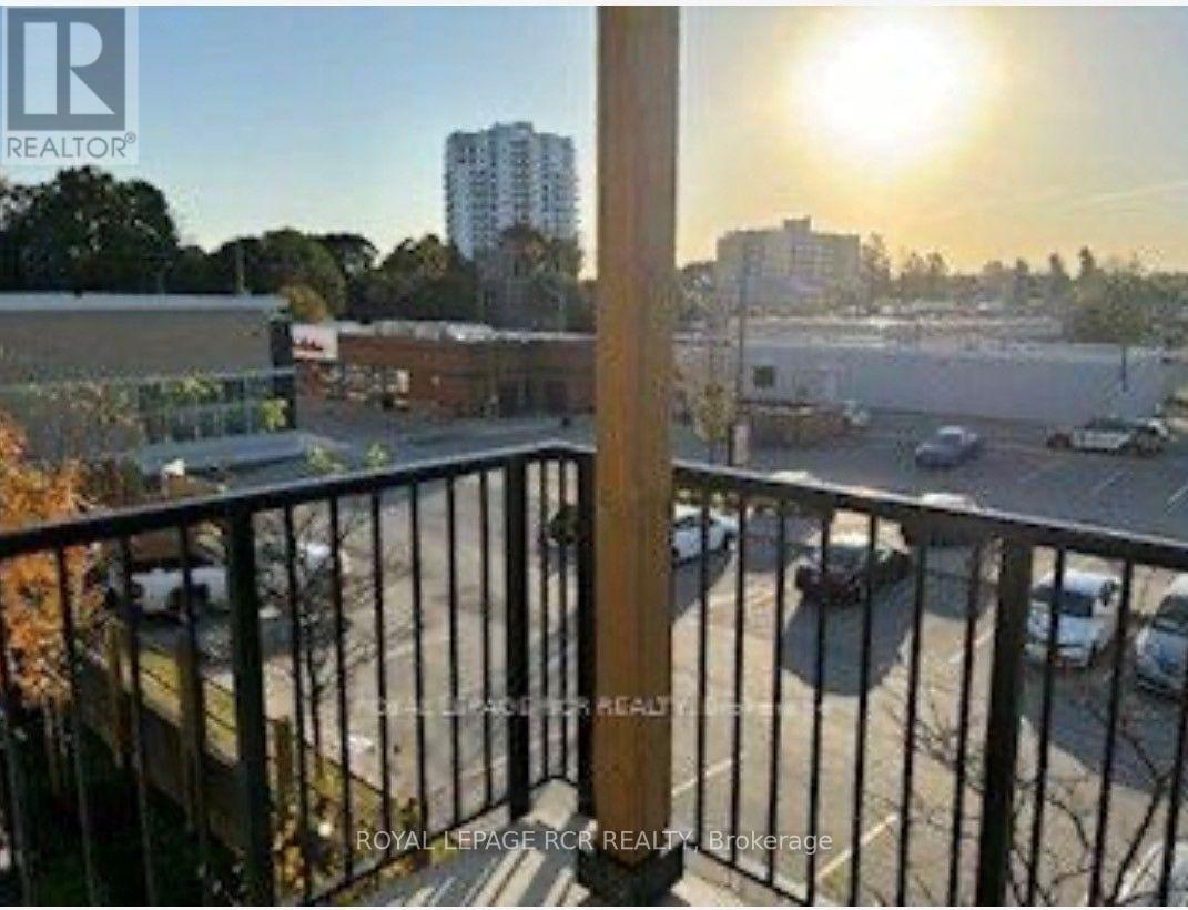 112 - 708 Woolwich Street Property Photo 4