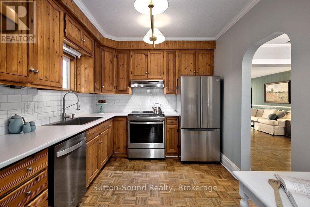 1219 2nd Avenue E Property Photo 9