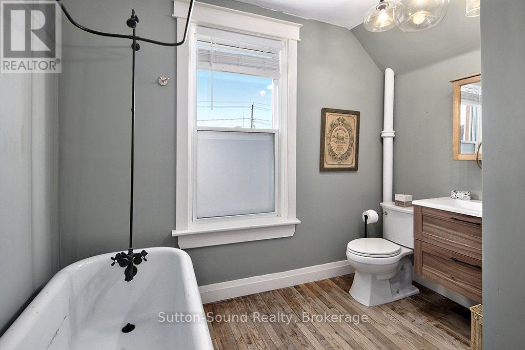 1219 2nd Avenue E Property Photo 20