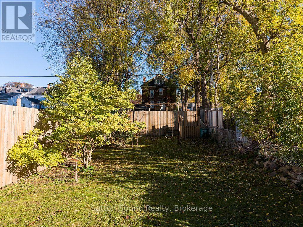 1219 2nd Avenue E Property Photo 23