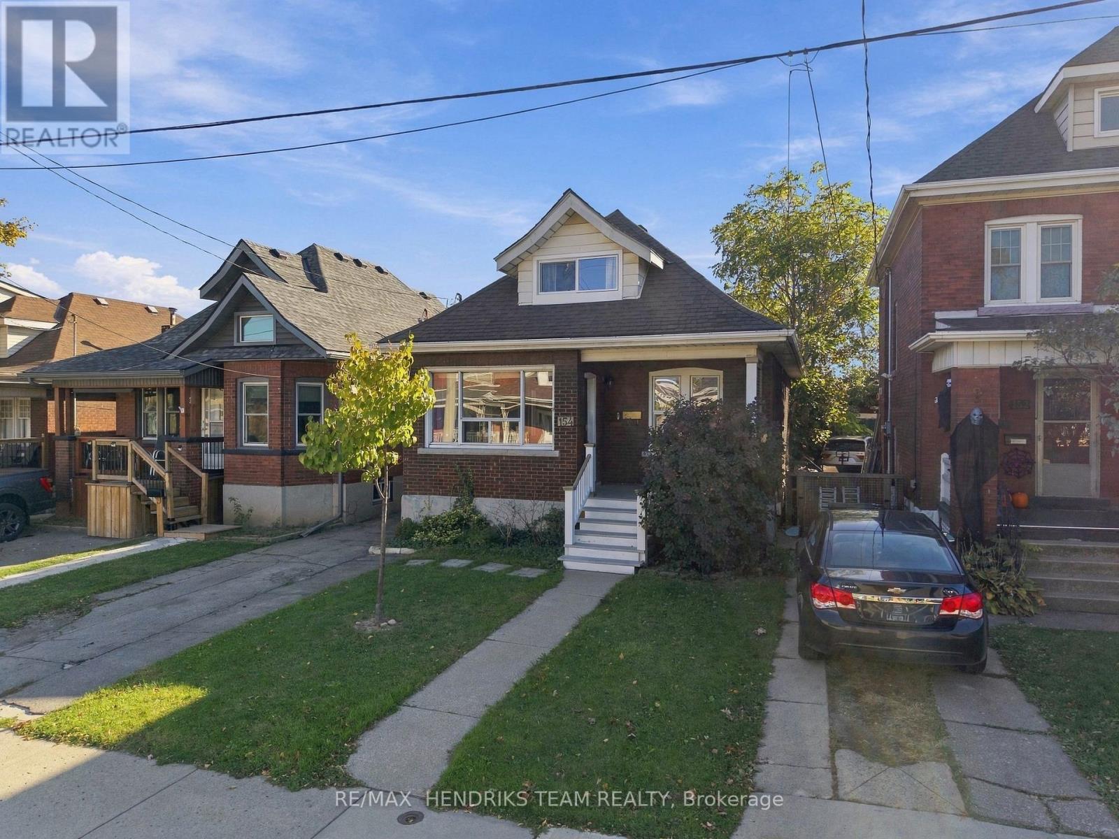 154 Prospect Street N Property Photo 3