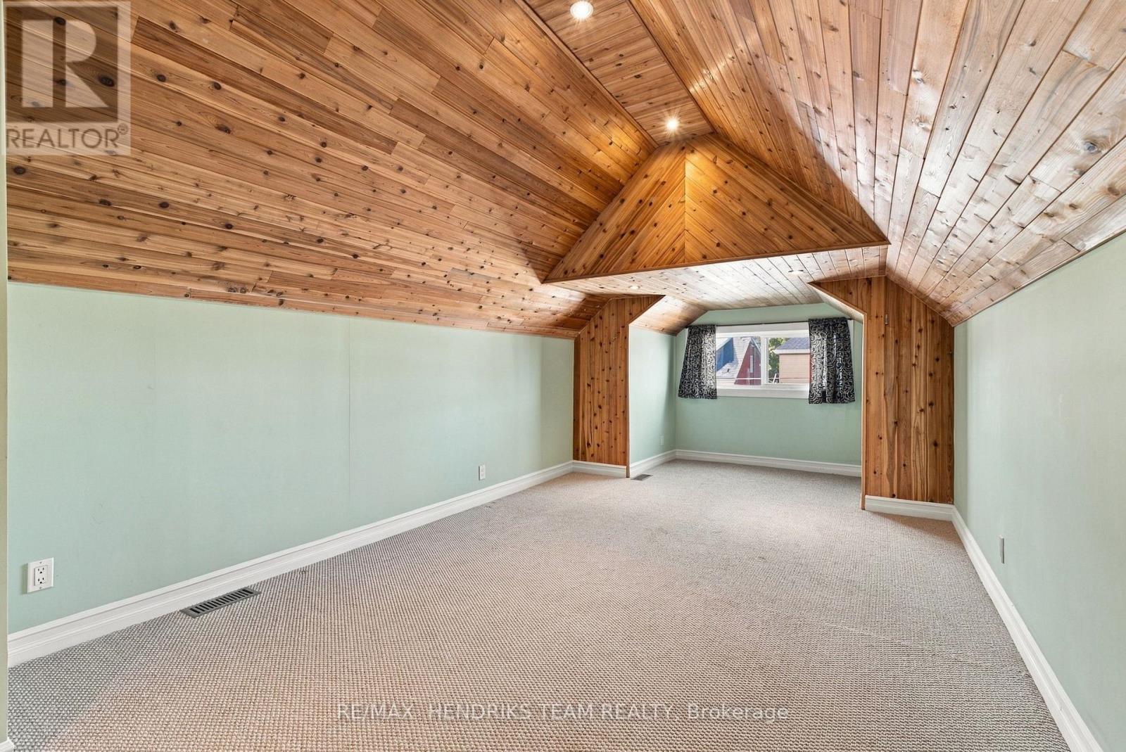 154 Prospect Street N Property Photo 16