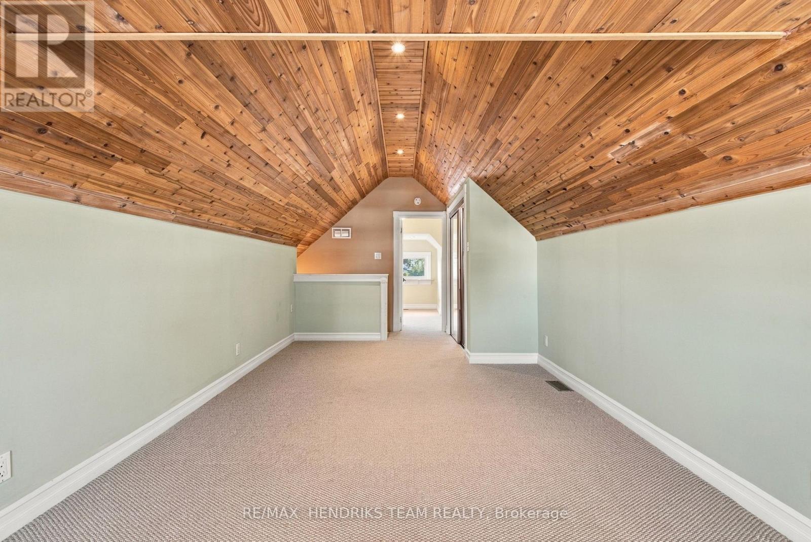 154 Prospect Street N Property Photo 17