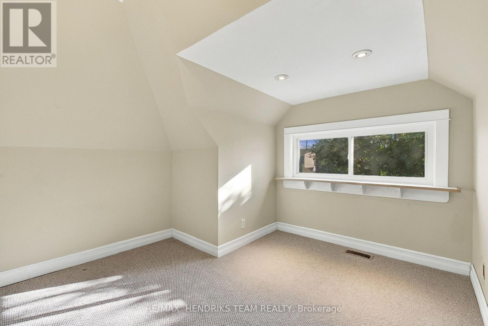 154 Prospect Street N Property Photo 18