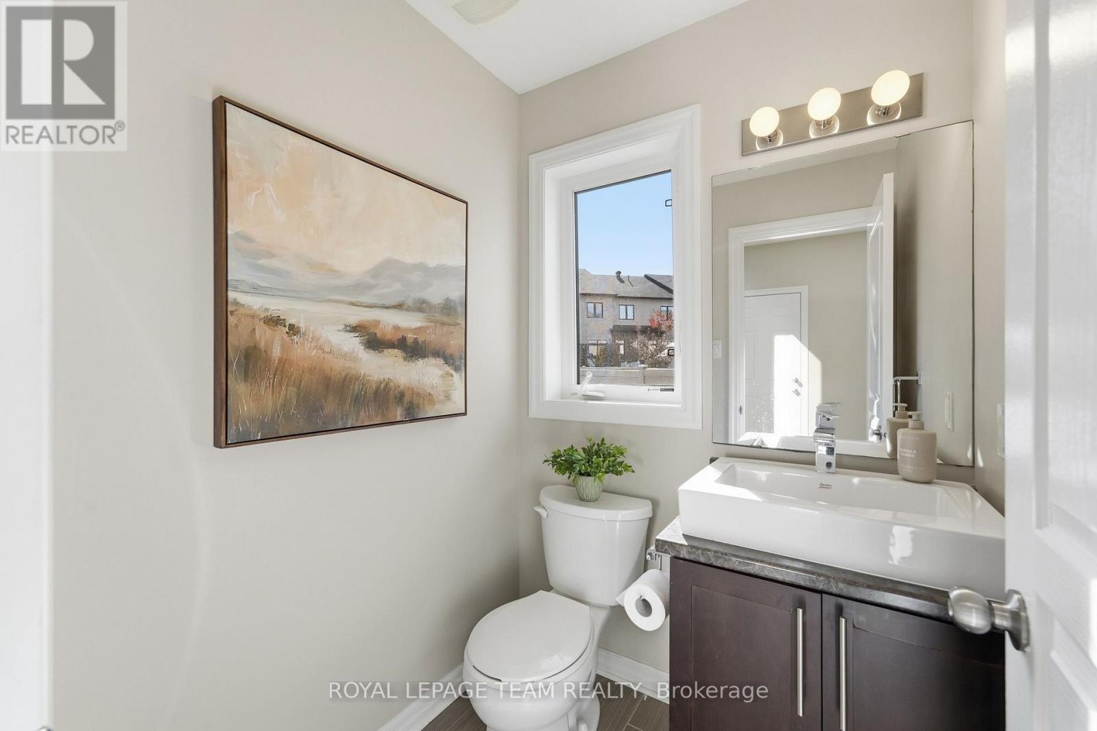 230 Dave Smith Crescent Property Photo 20