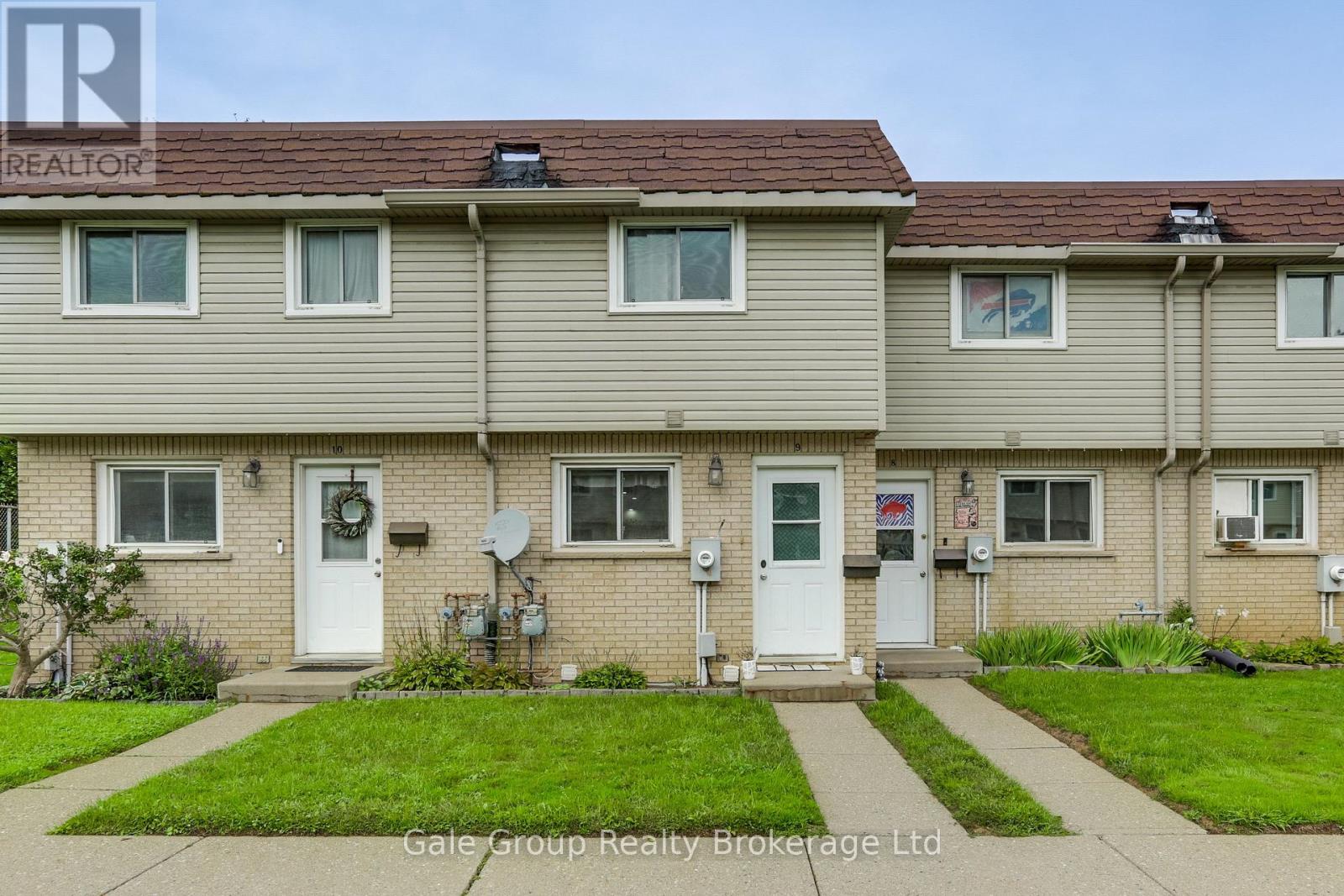 9 - 105 Springbank Avenue Property Photo 1
