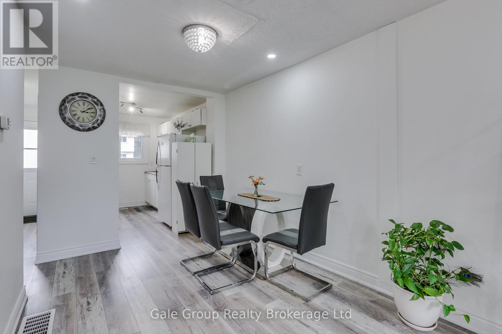 9 - 105 Springbank Avenue Property Photo 8