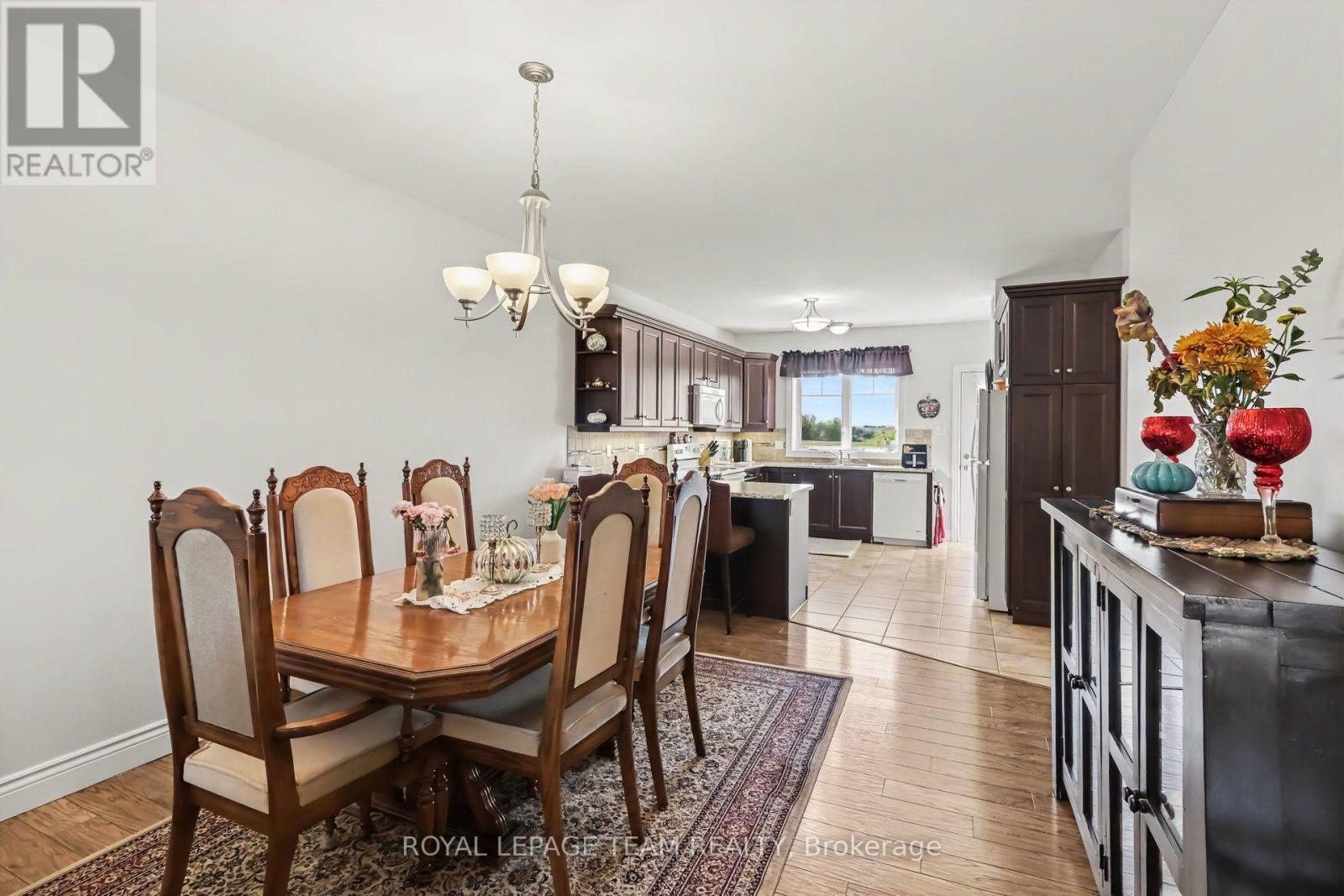 624 St Lawrence Street Property Photo 7