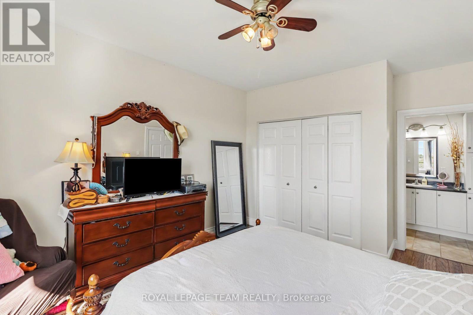 624 St Lawrence Street Property Photo 15