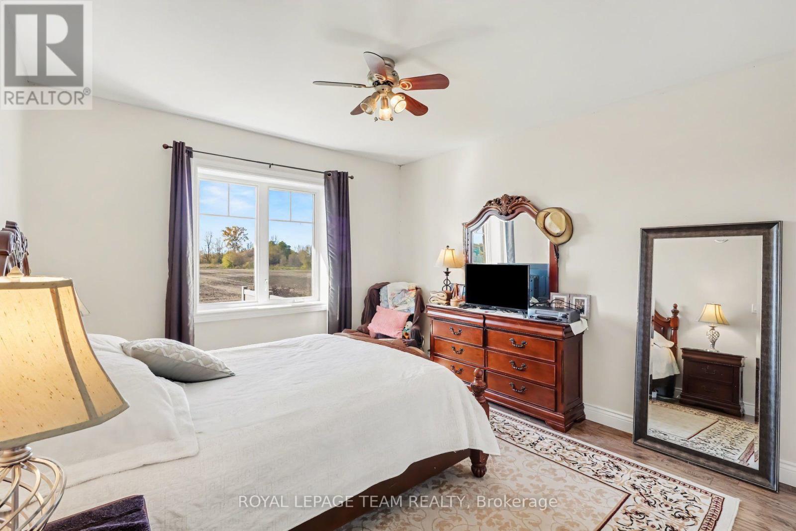 624 St Lawrence Street Property Photo 16