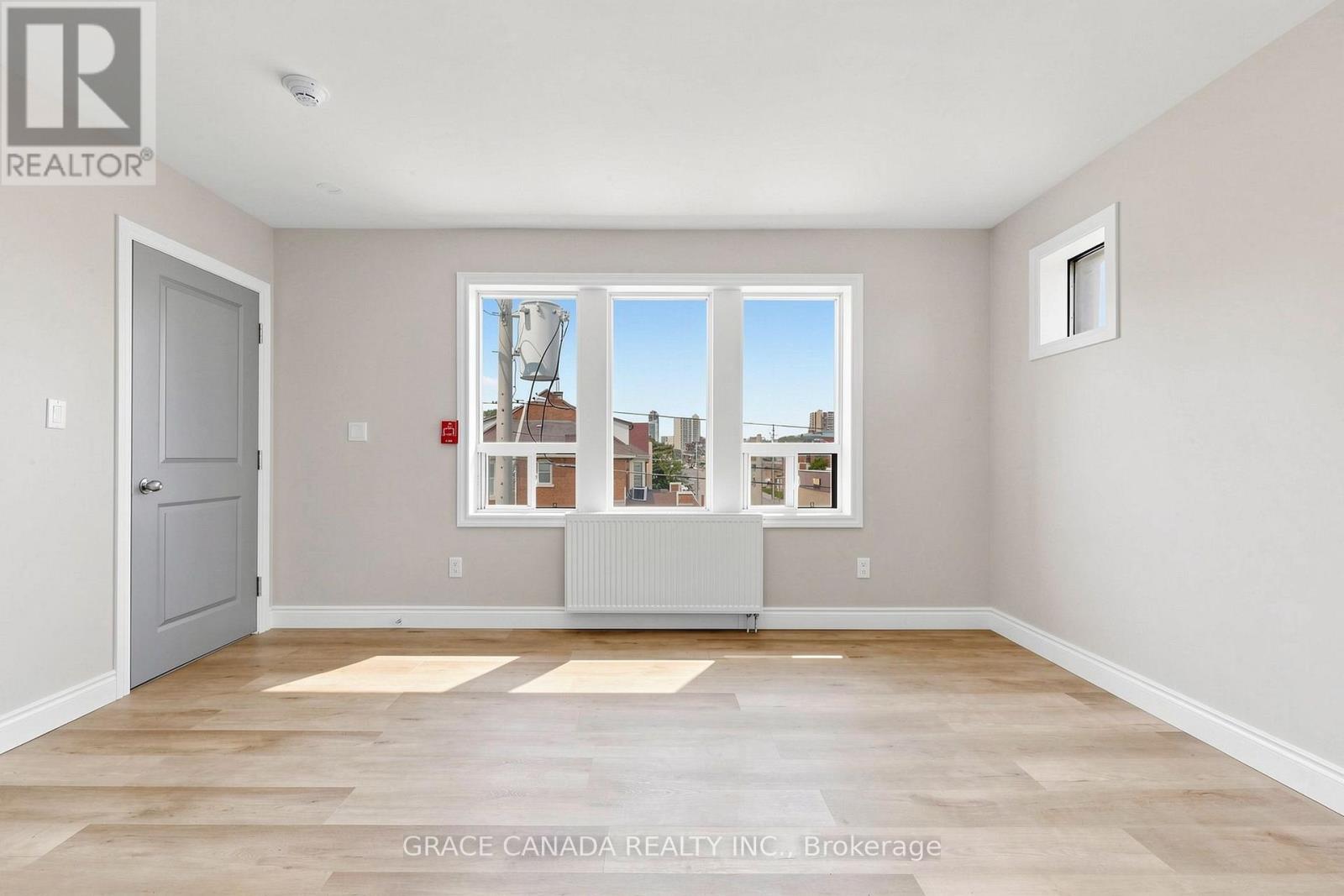 Unit 11 - 71 Sanford Avenue S Property Photo 2
