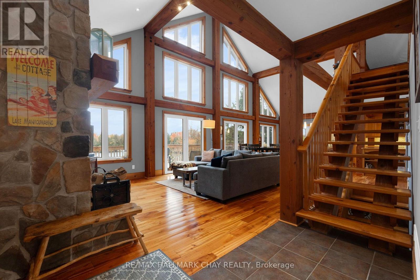 7 Lyndsey Lane Property Photo 5