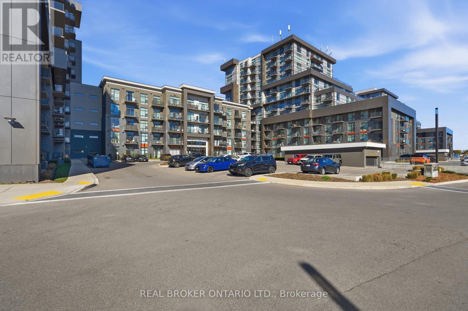 425 - 450 Dundas Street E Property Photo 1