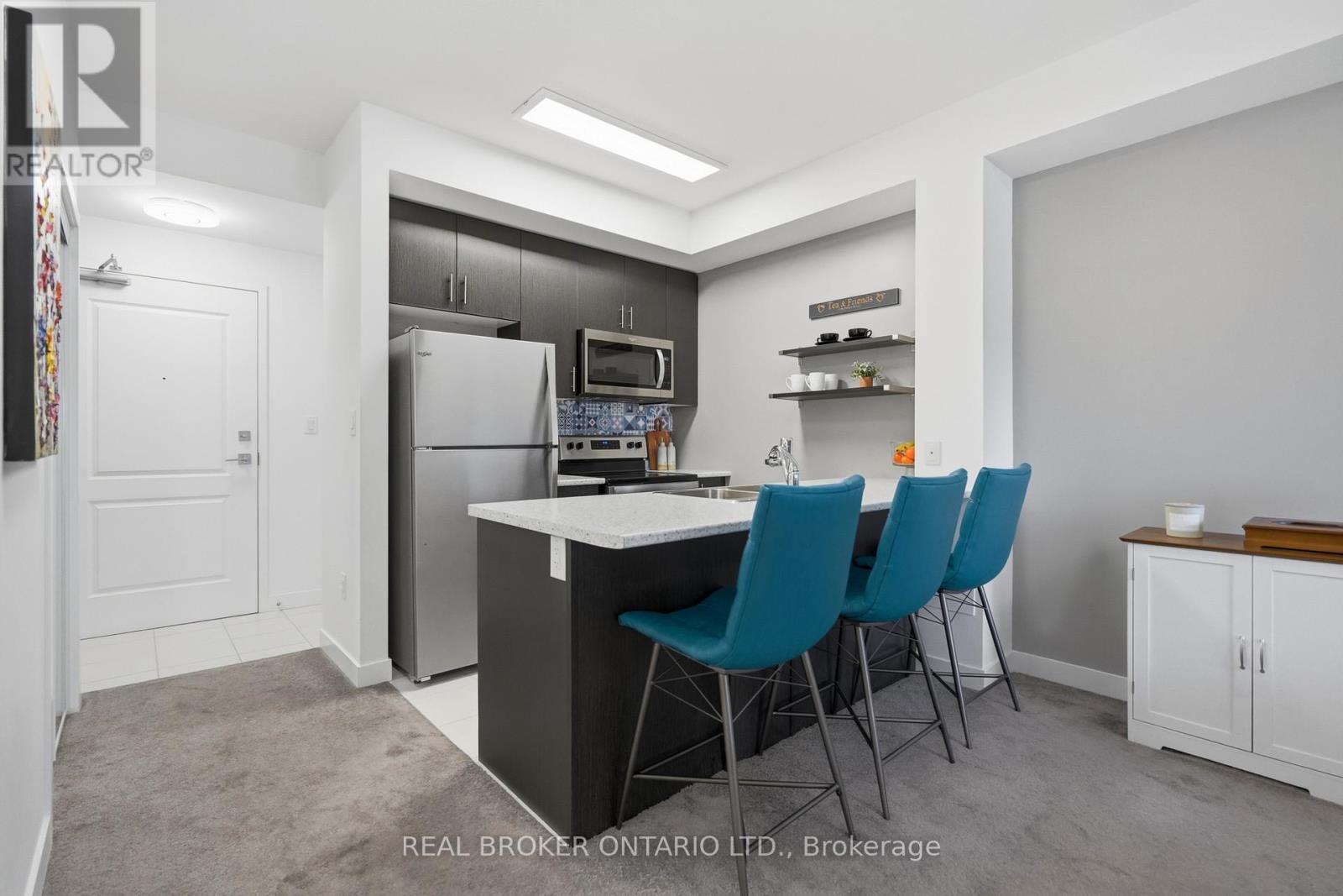 425 - 450 Dundas Street E Property Photo 14