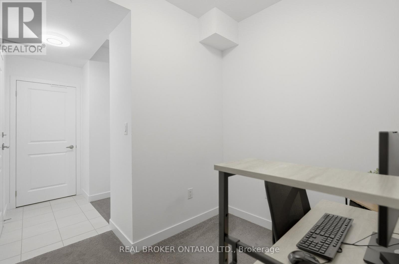 425 - 450 Dundas Street E Property Photo 24