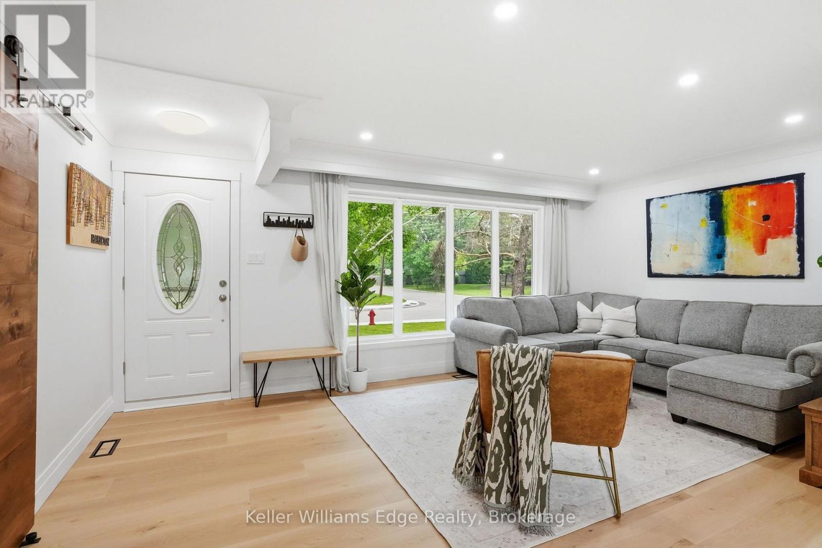 131 West 34th Street Property Photo 5