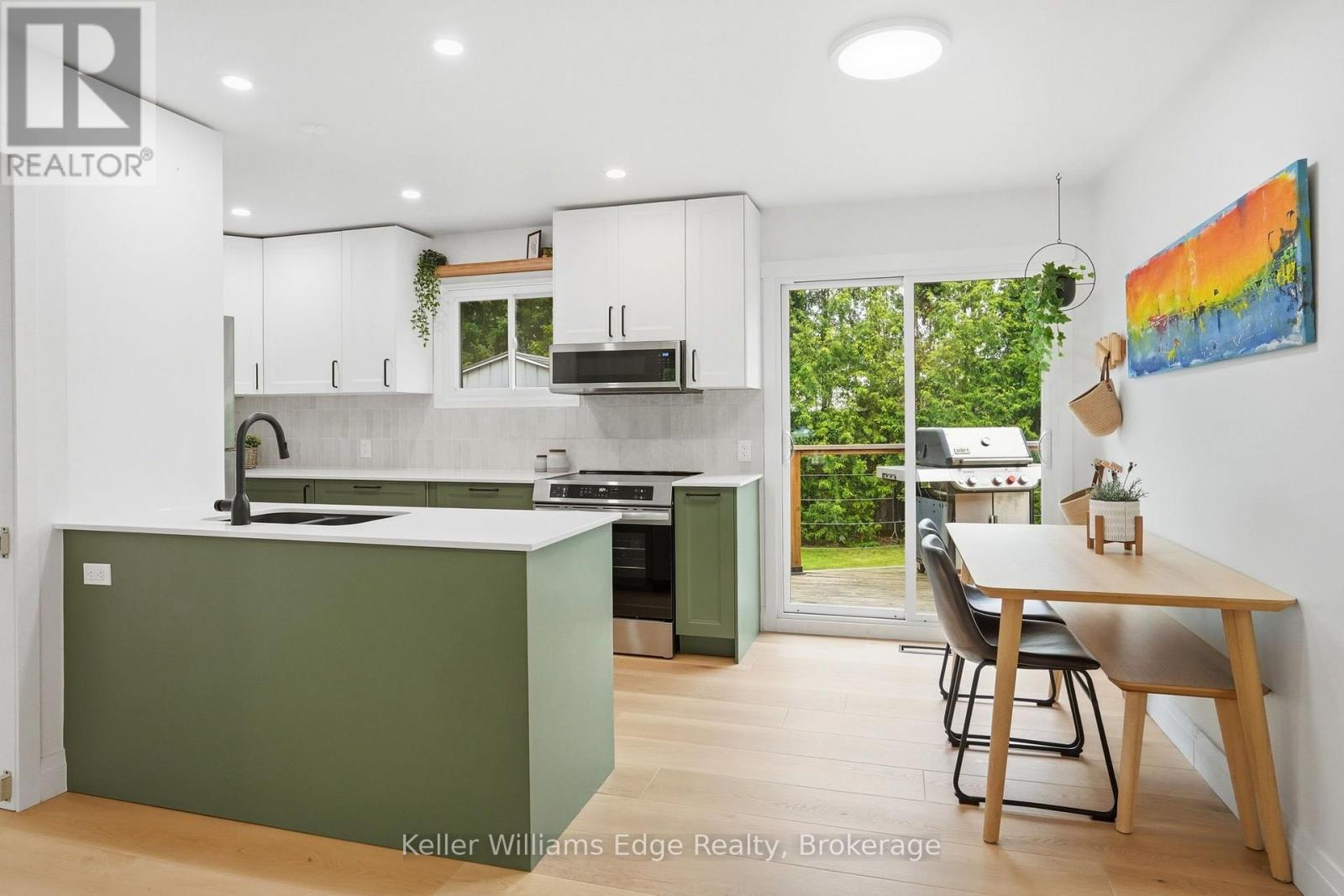131 West 34th Street Property Photo 6