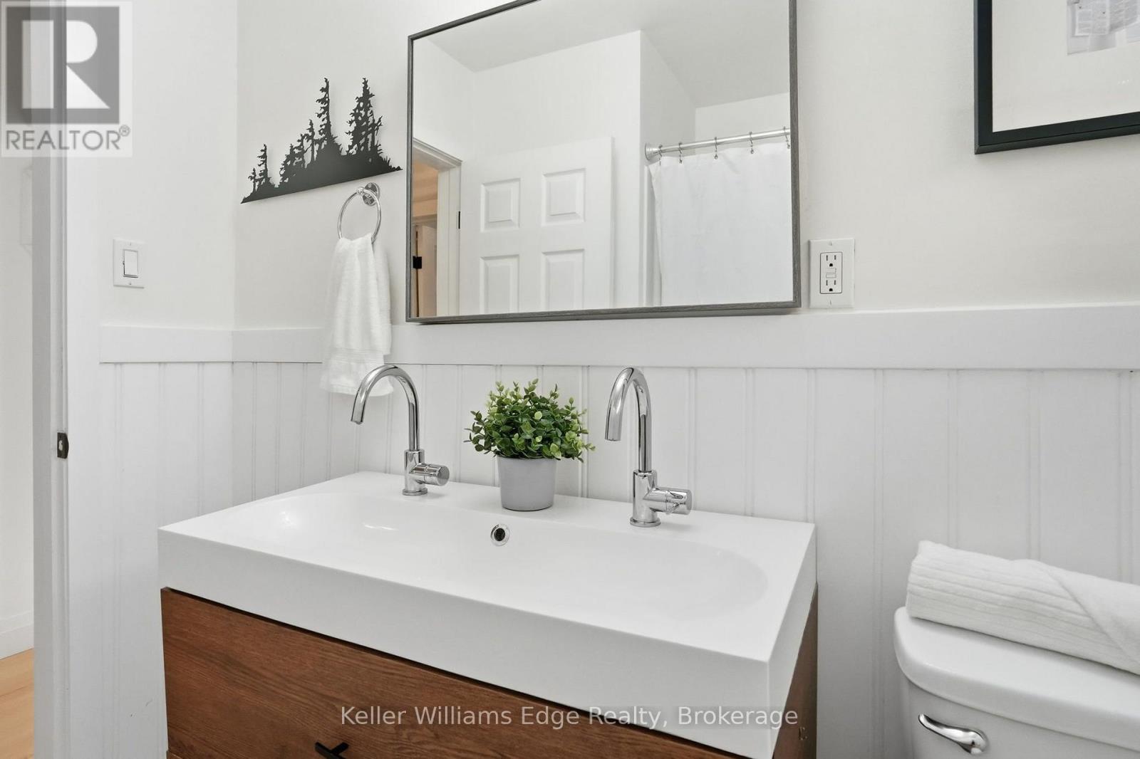 131 West 34th Street Property Photo 15