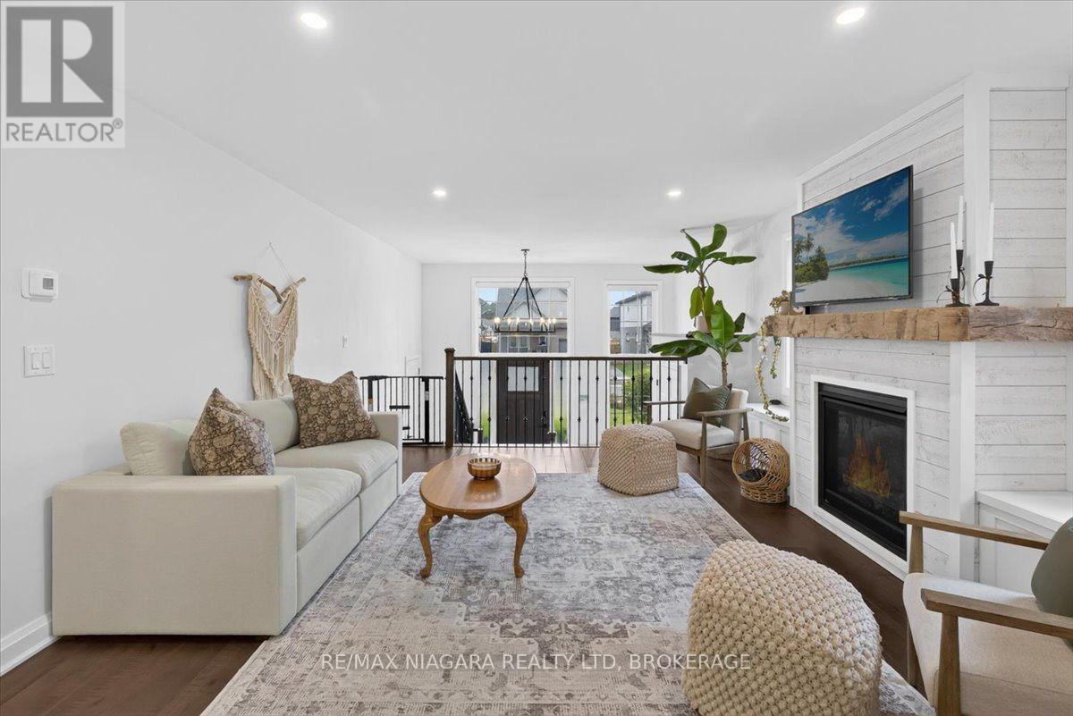 7331 Sherrilee Crescent Property Photo 11