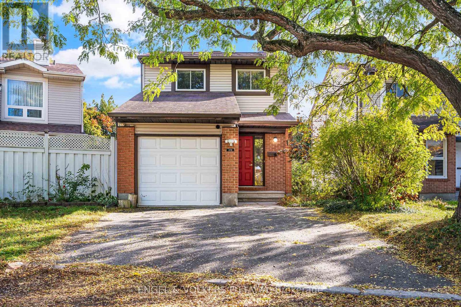 1379 Ambridge Way Property Photo 1
