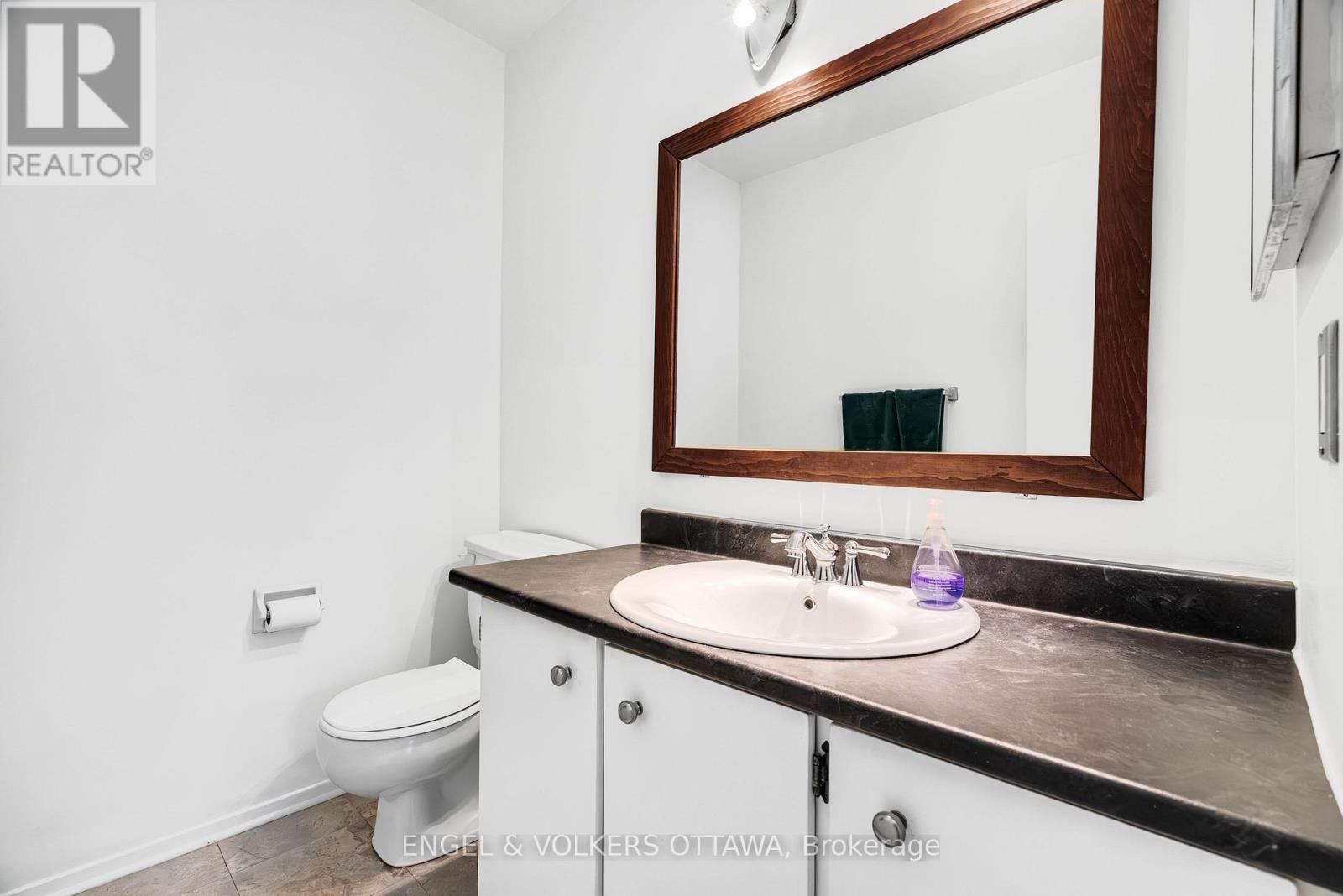 1379 Ambridge Way Property Photo 20