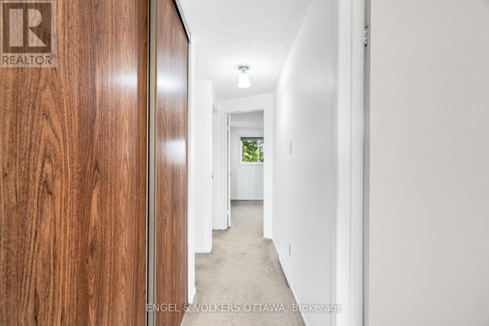 1379 Ambridge Way Property Photo 32