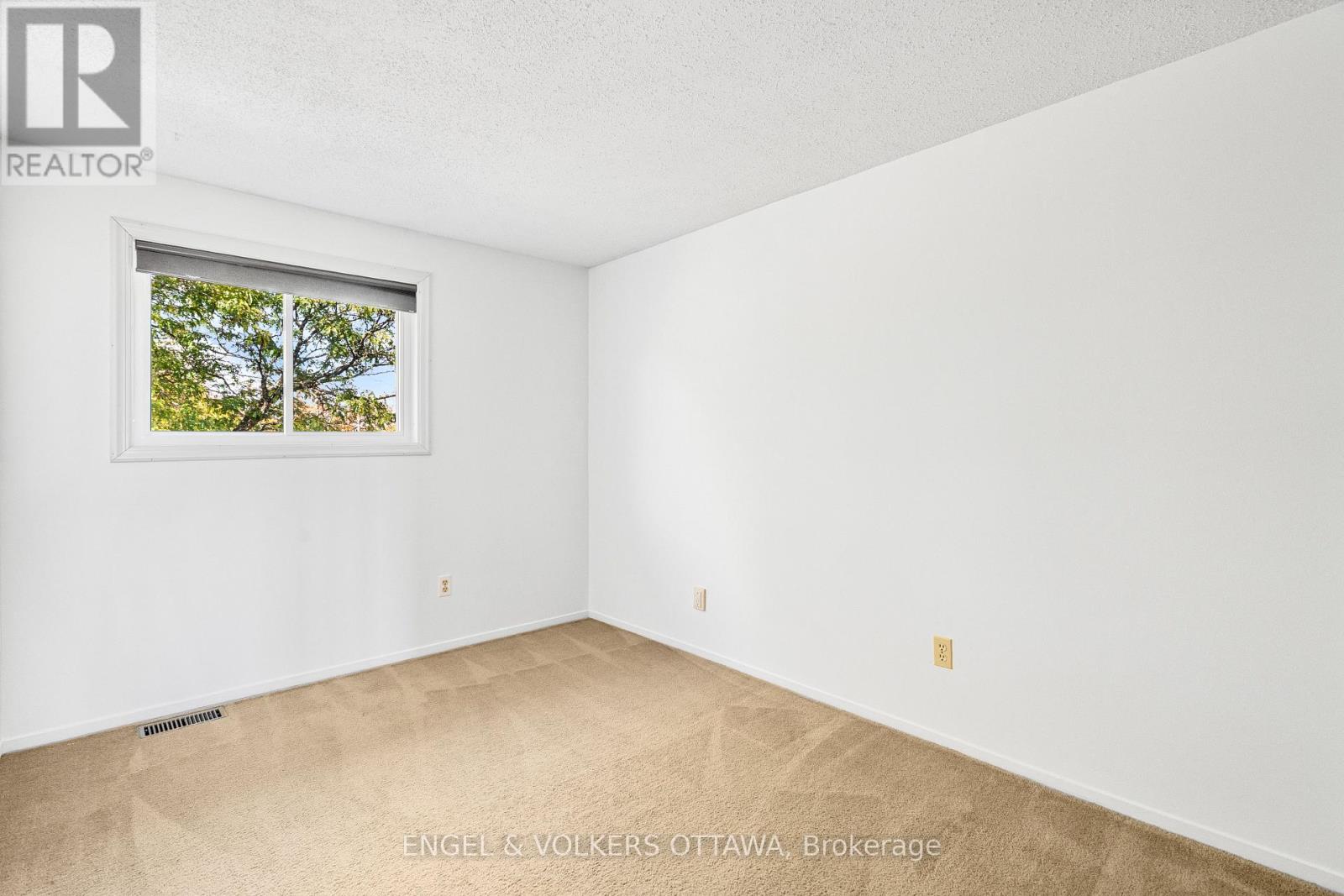 1379 Ambridge Way Property Photo 33