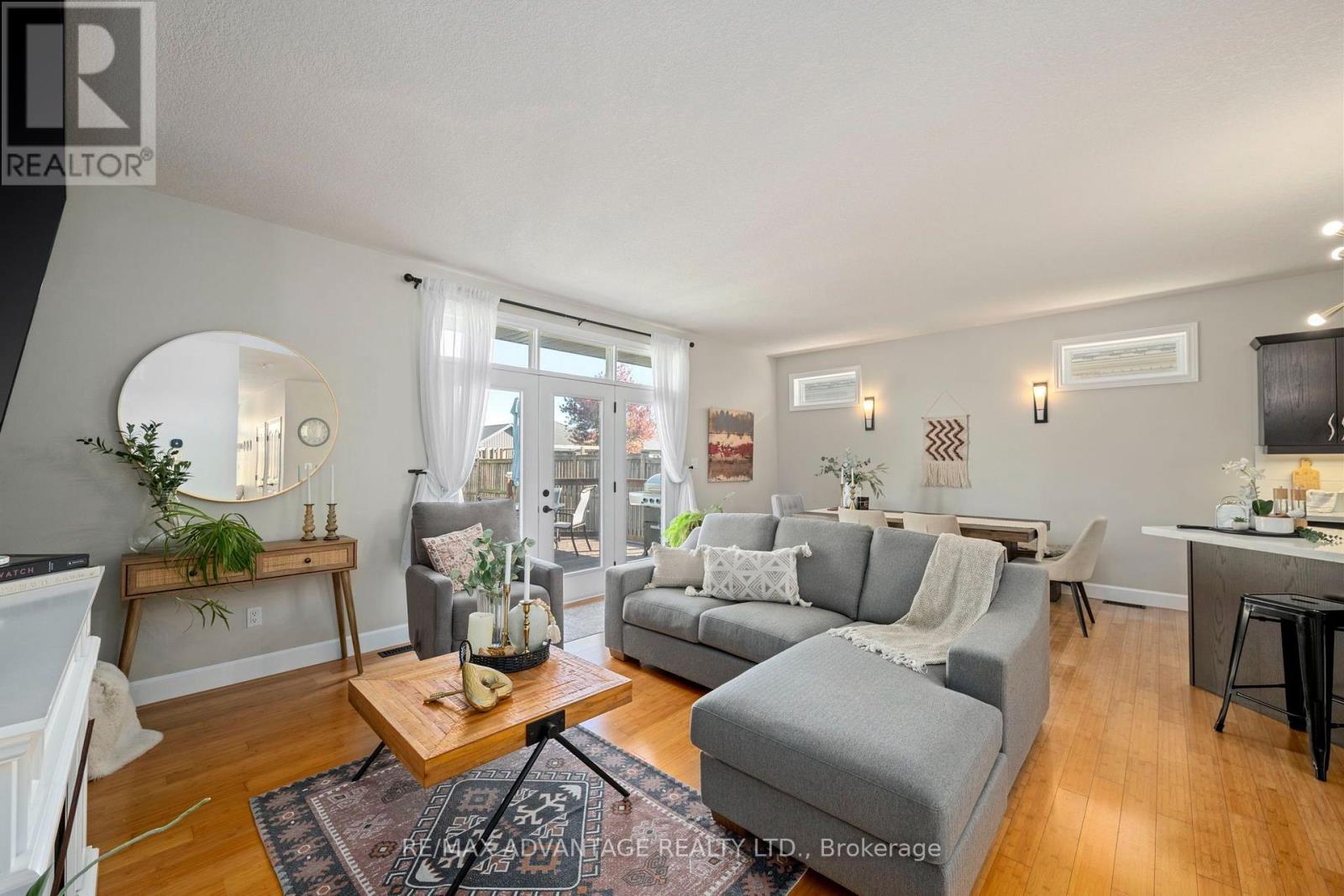 290 Walnut Street Property Photo 8