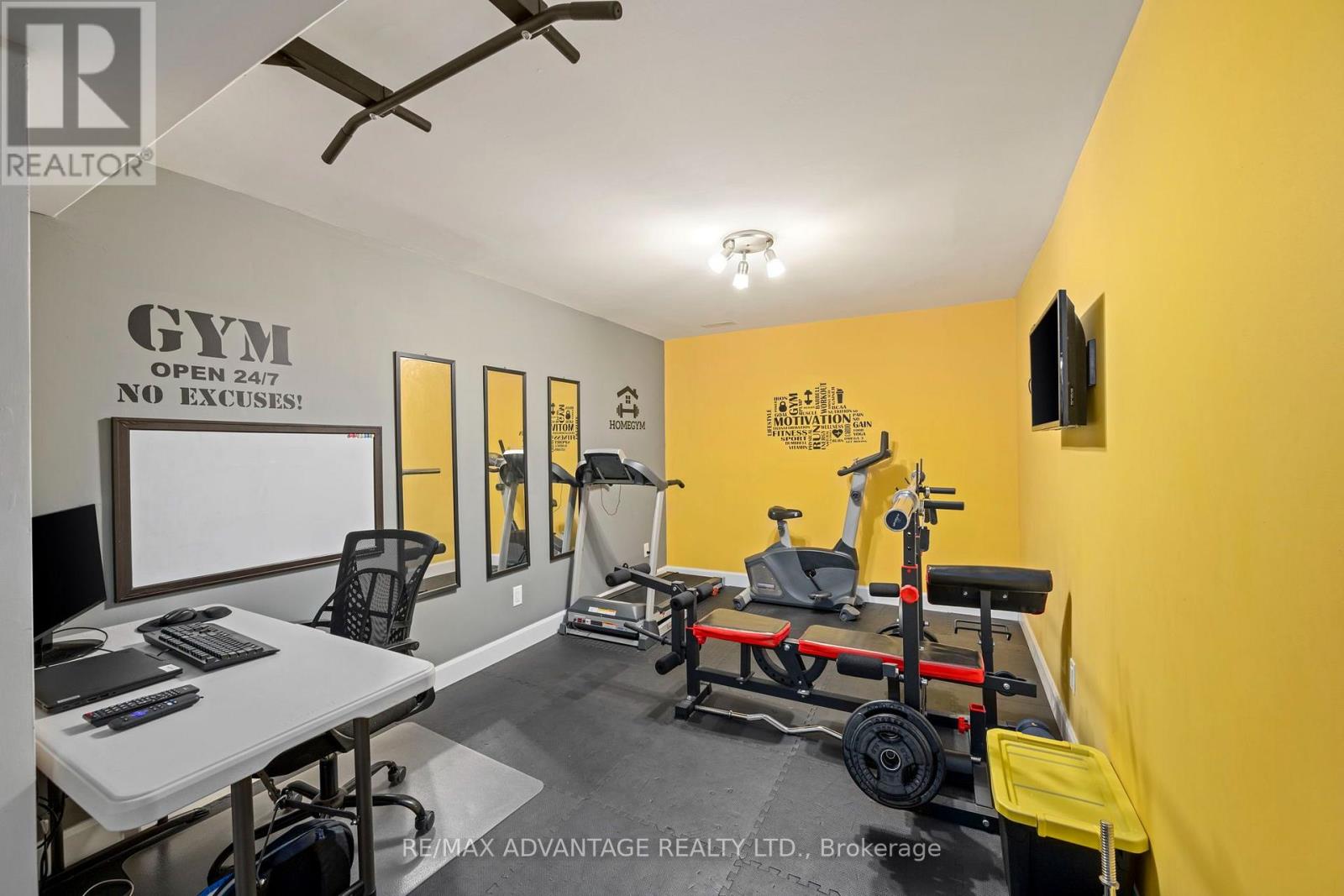 290 Walnut Street Property Photo 28