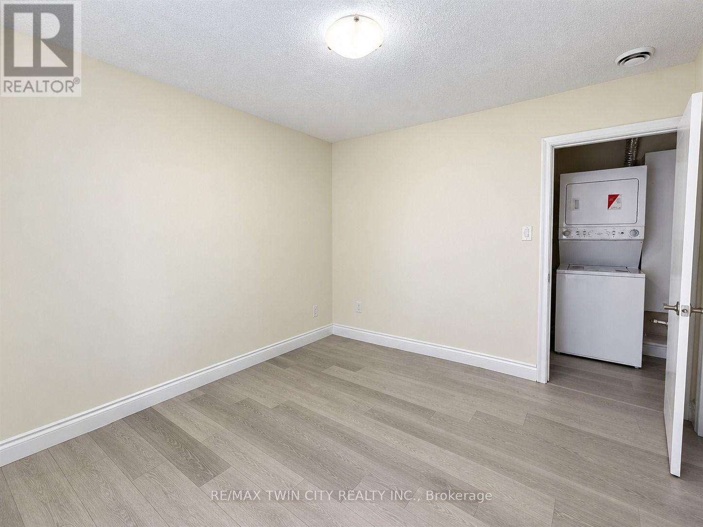 3 - 433 Connaught Street Property Photo 16