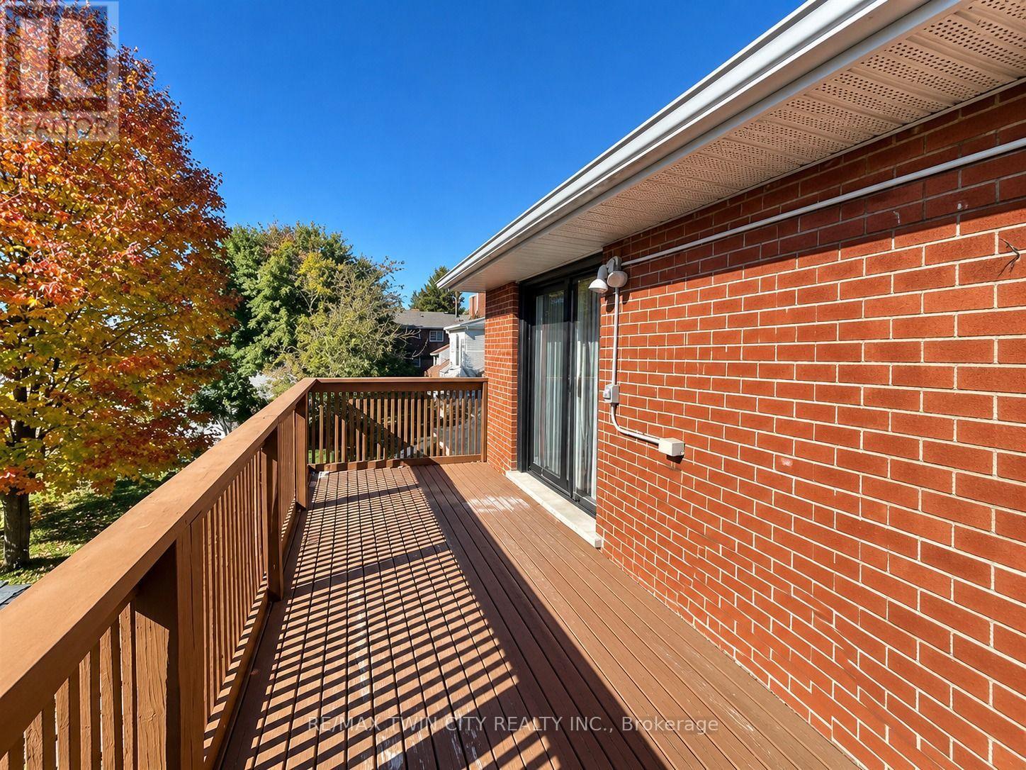 3 - 433 Connaught Street Property Photo 19