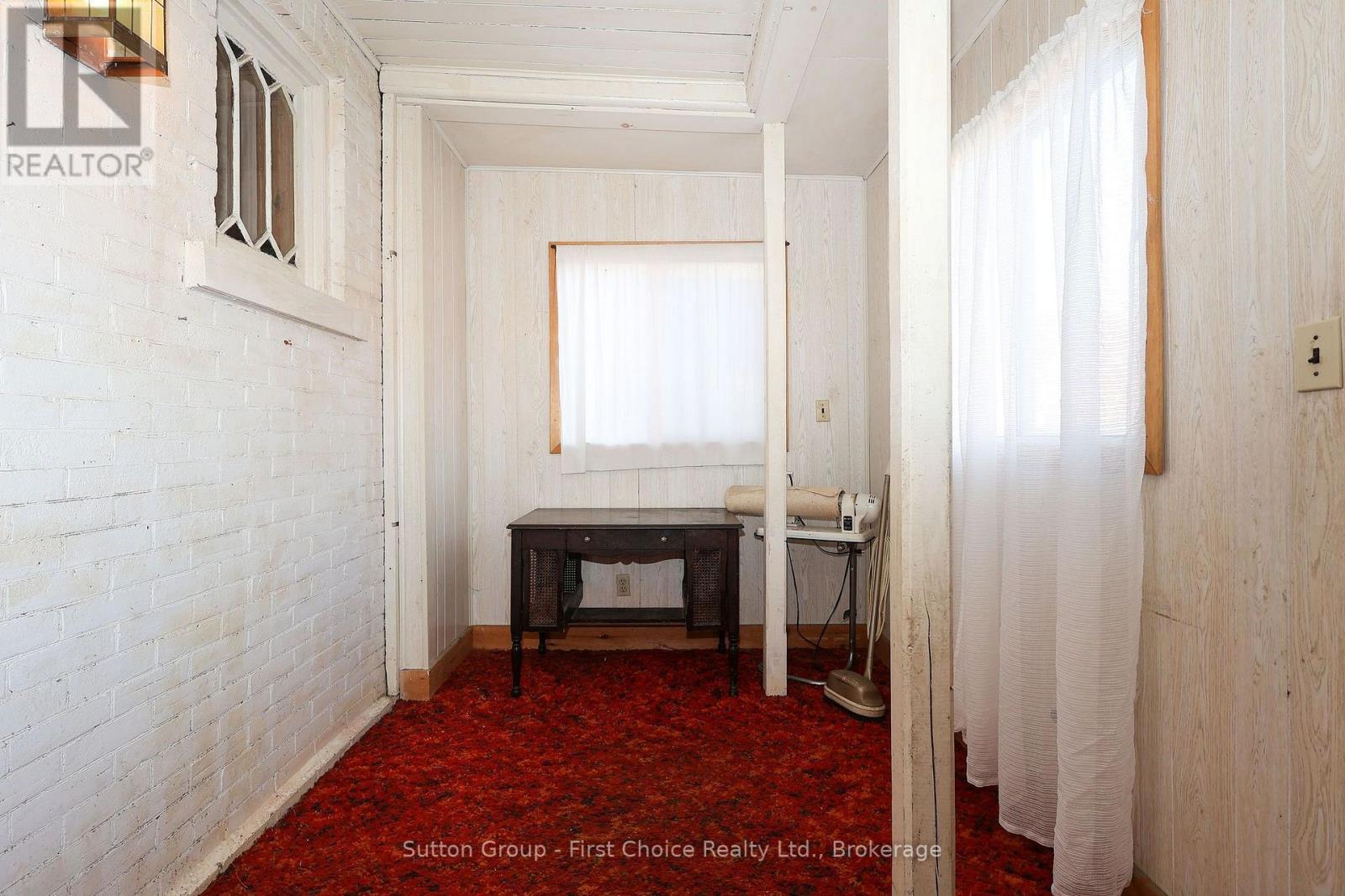 257 Ontario Street Property Photo 5
