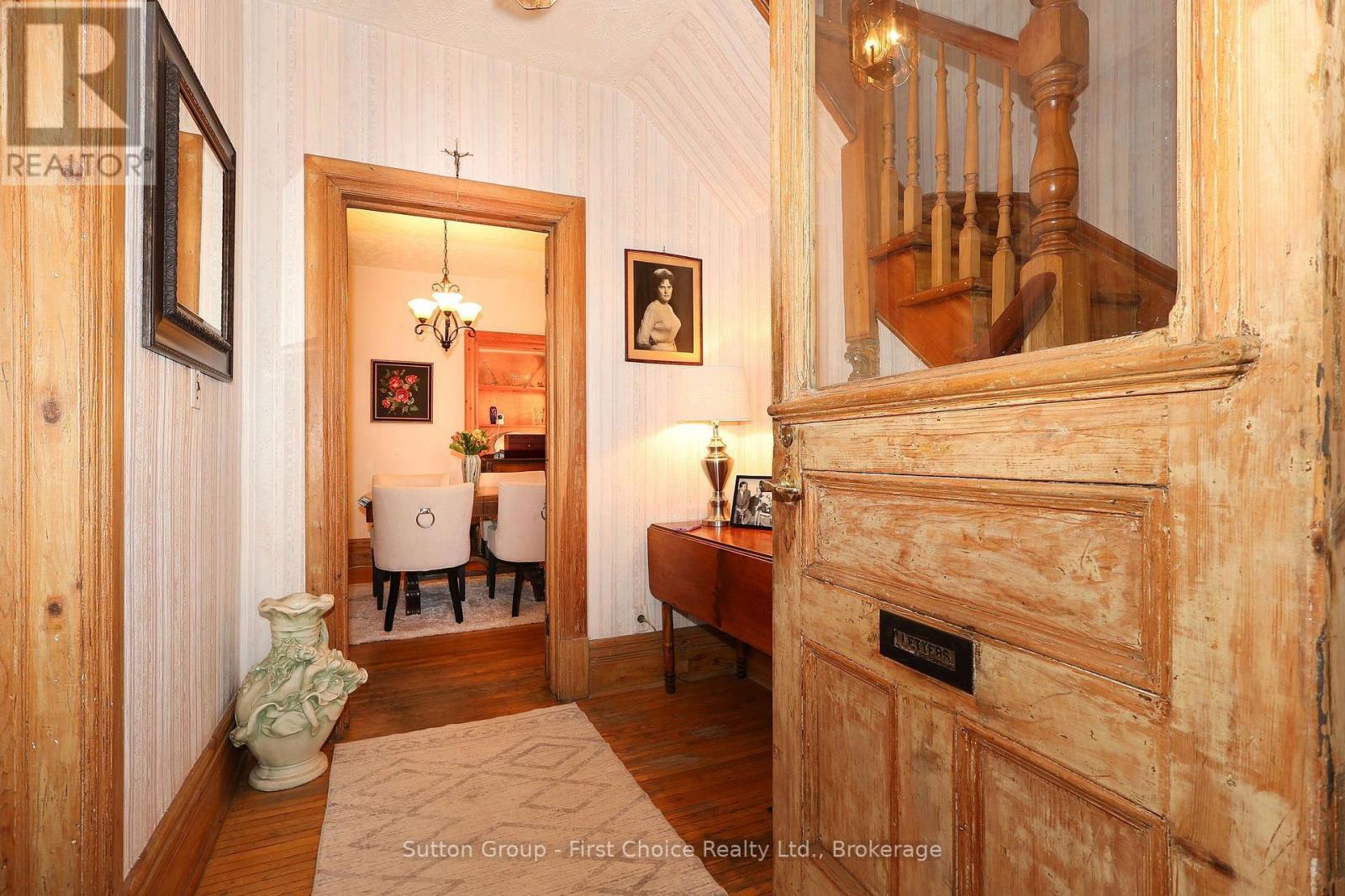 257 Ontario Street Property Photo 6