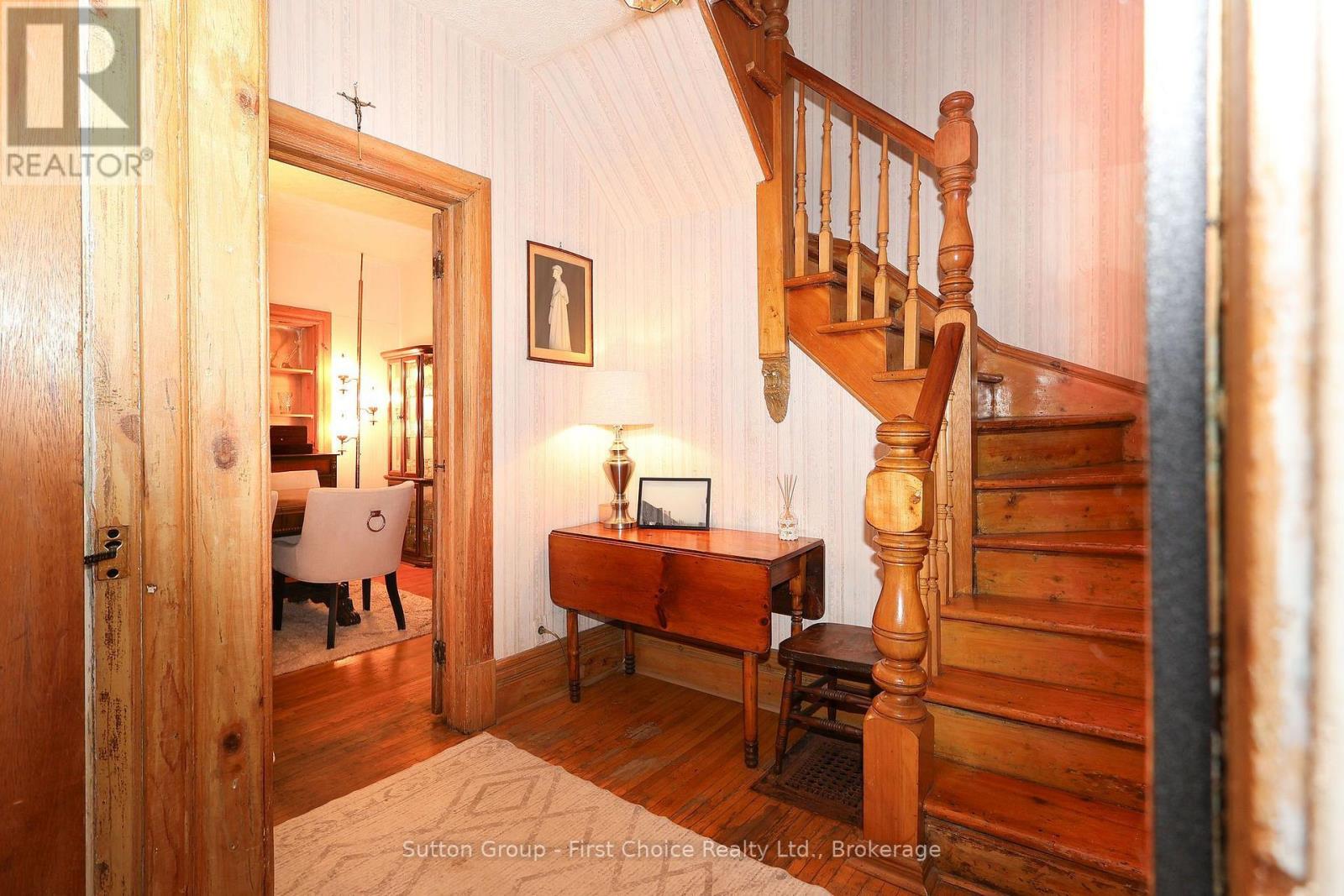 257 Ontario Street Property Photo 8