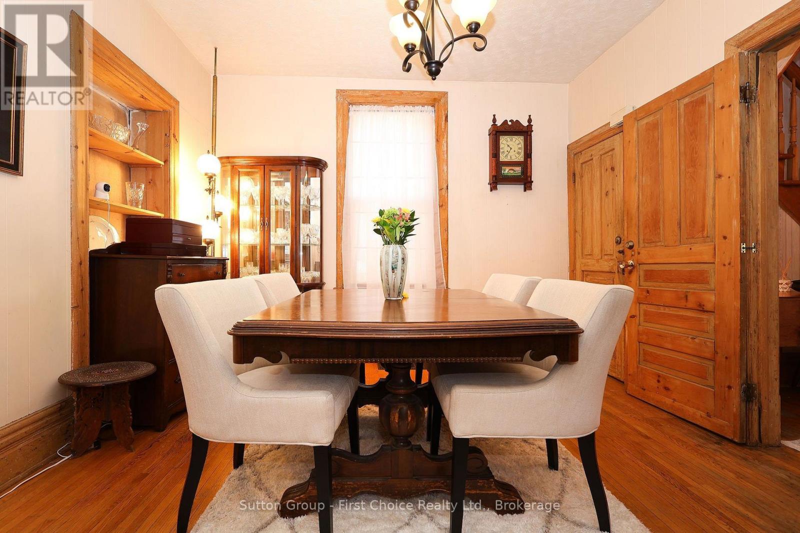 257 Ontario Street Property Photo 17