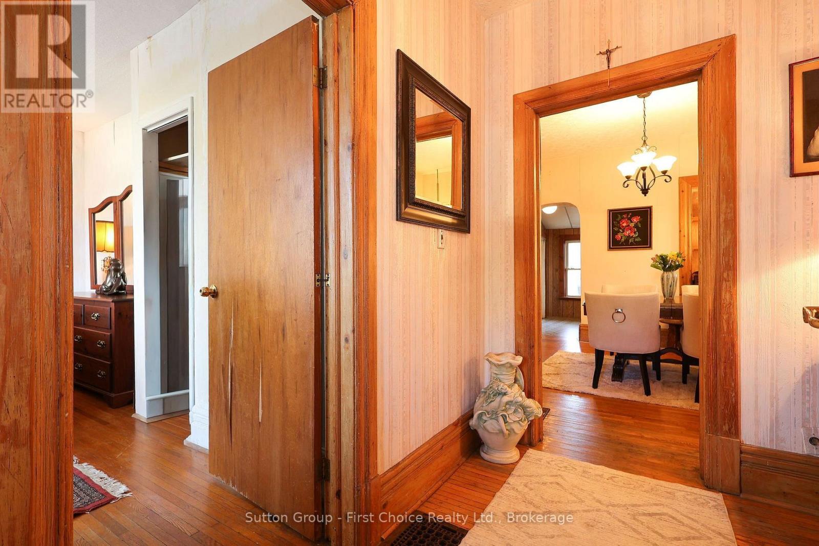 257 Ontario Street Property Photo 18