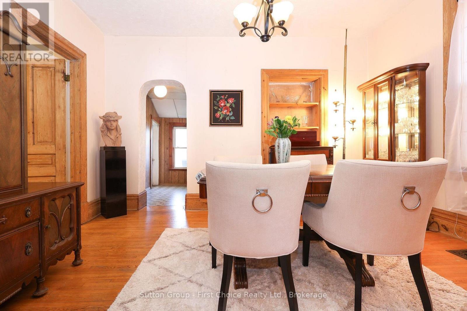 257 Ontario Street Property Photo 20
