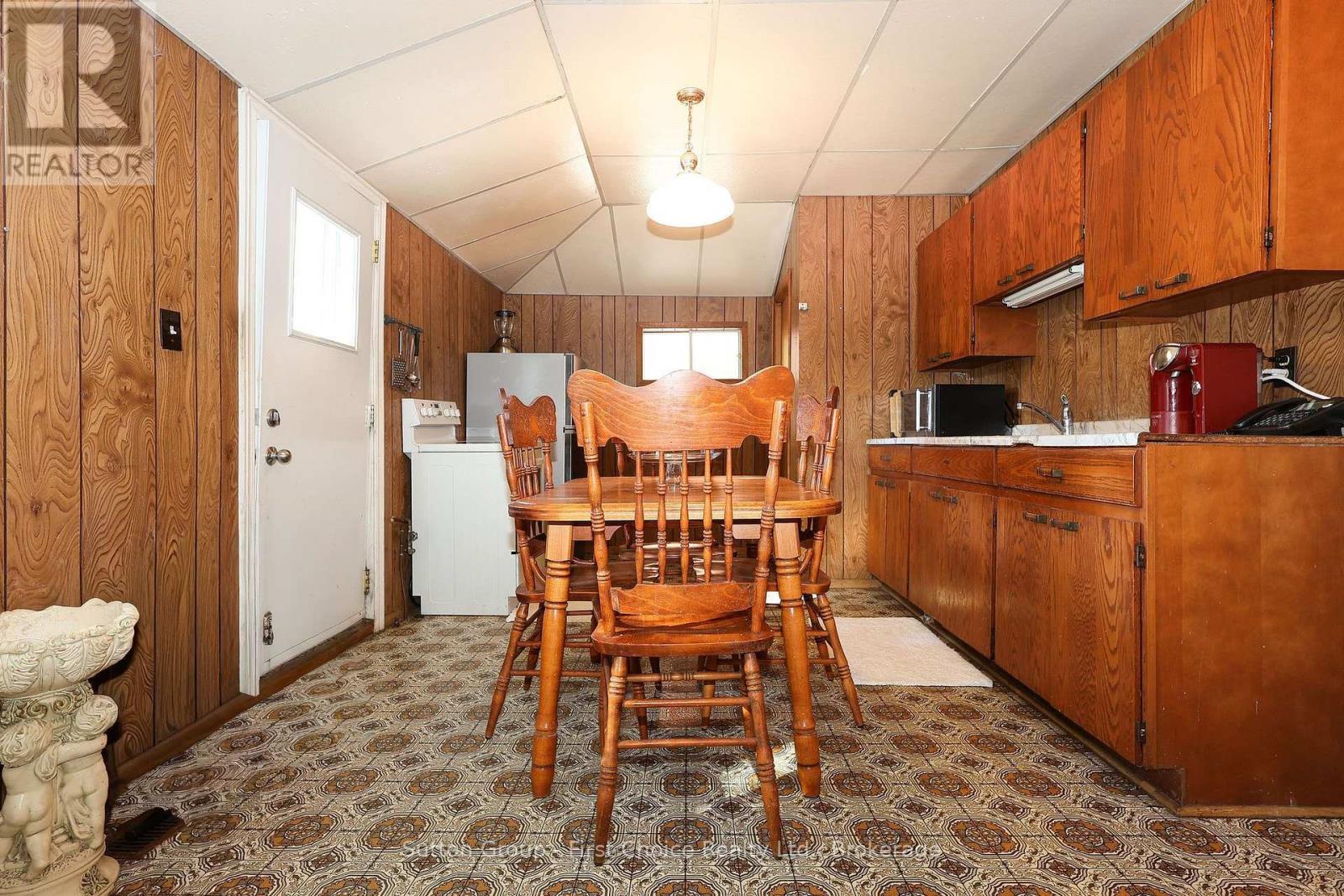 257 Ontario Street Property Photo 21