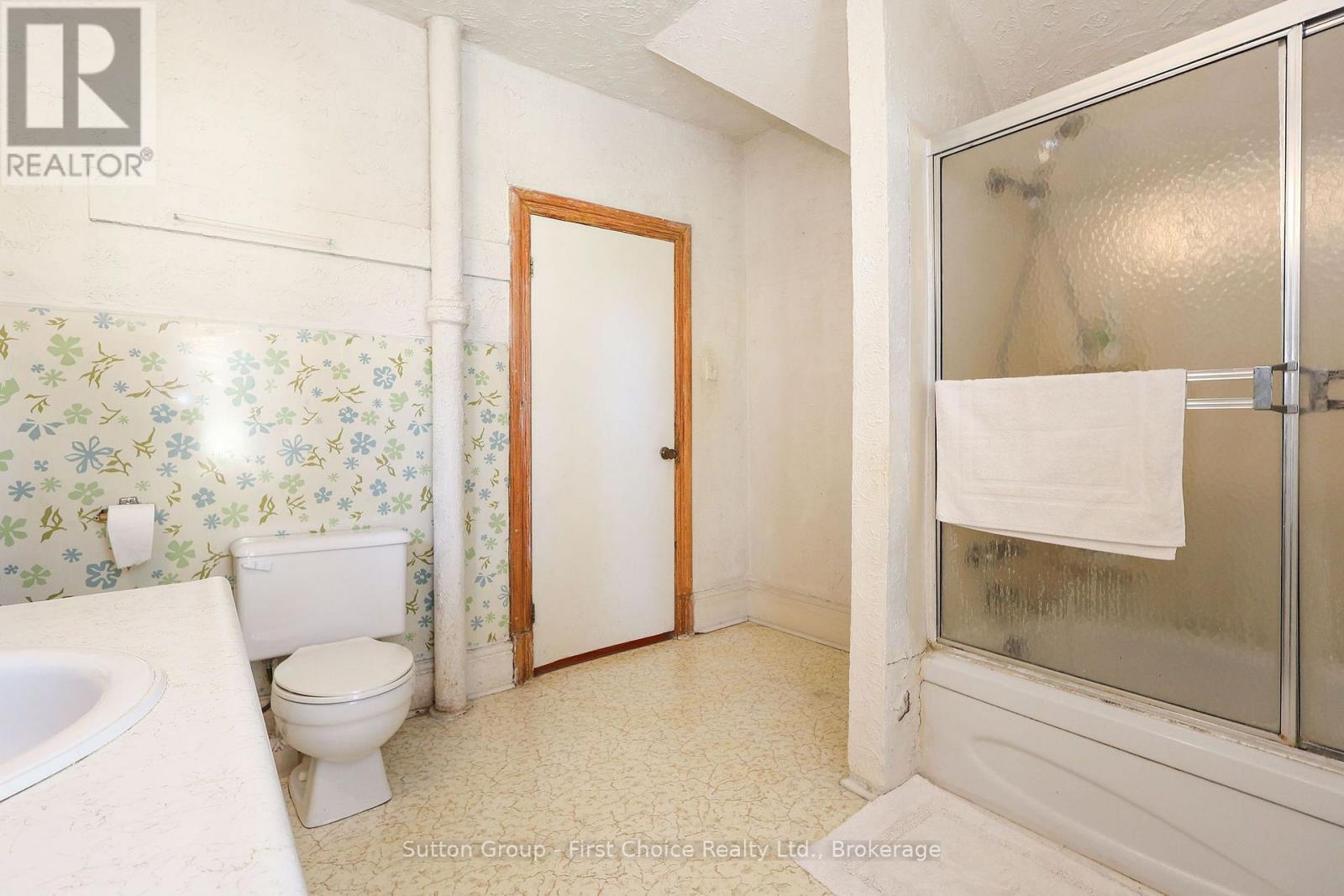 257 Ontario Street Property Photo 31