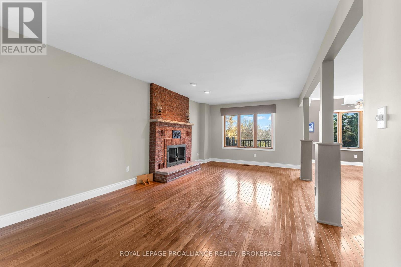 702 Parkside Crescent Property Photo 10