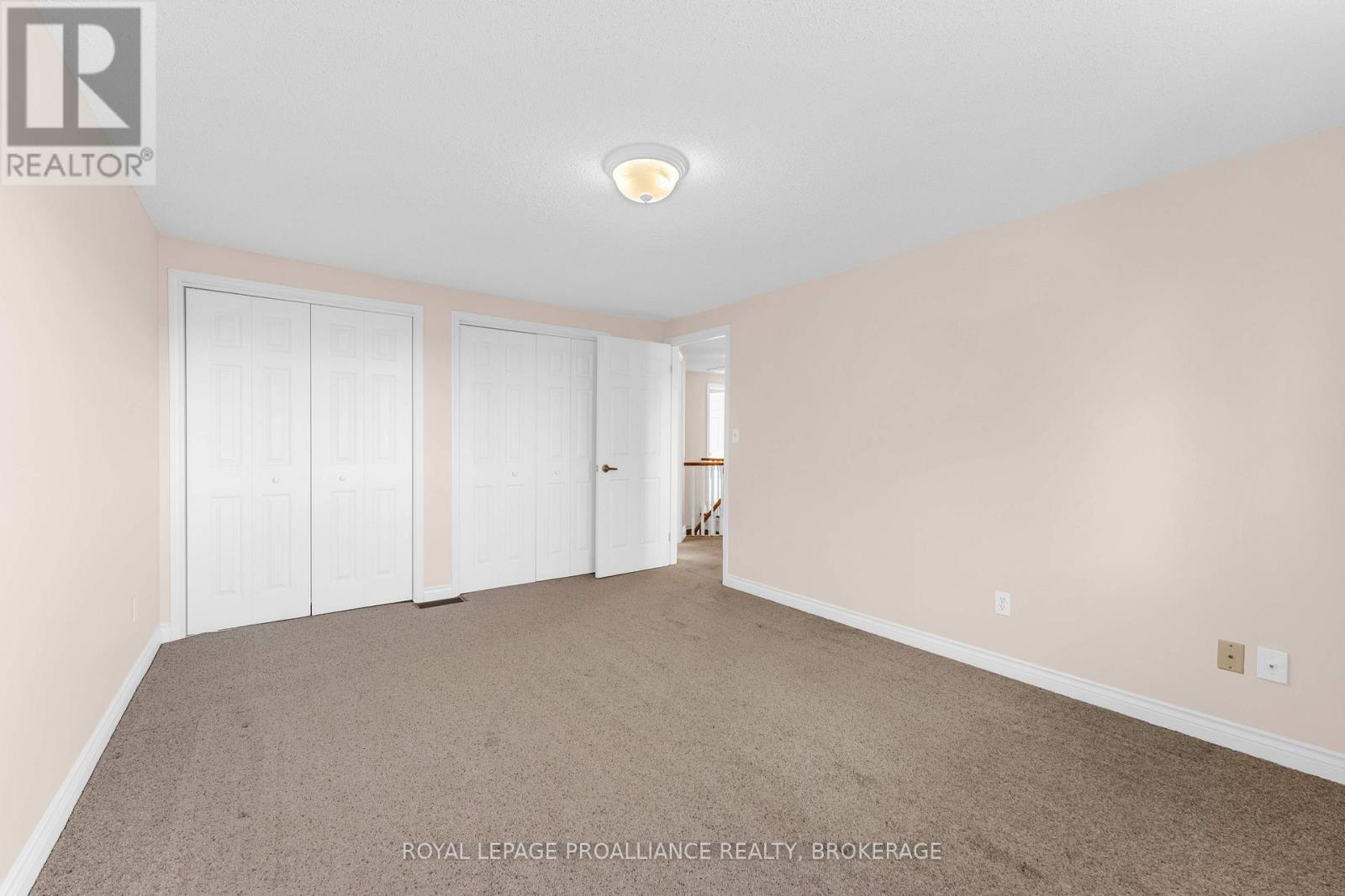 702 Parkside Crescent Property Photo 21