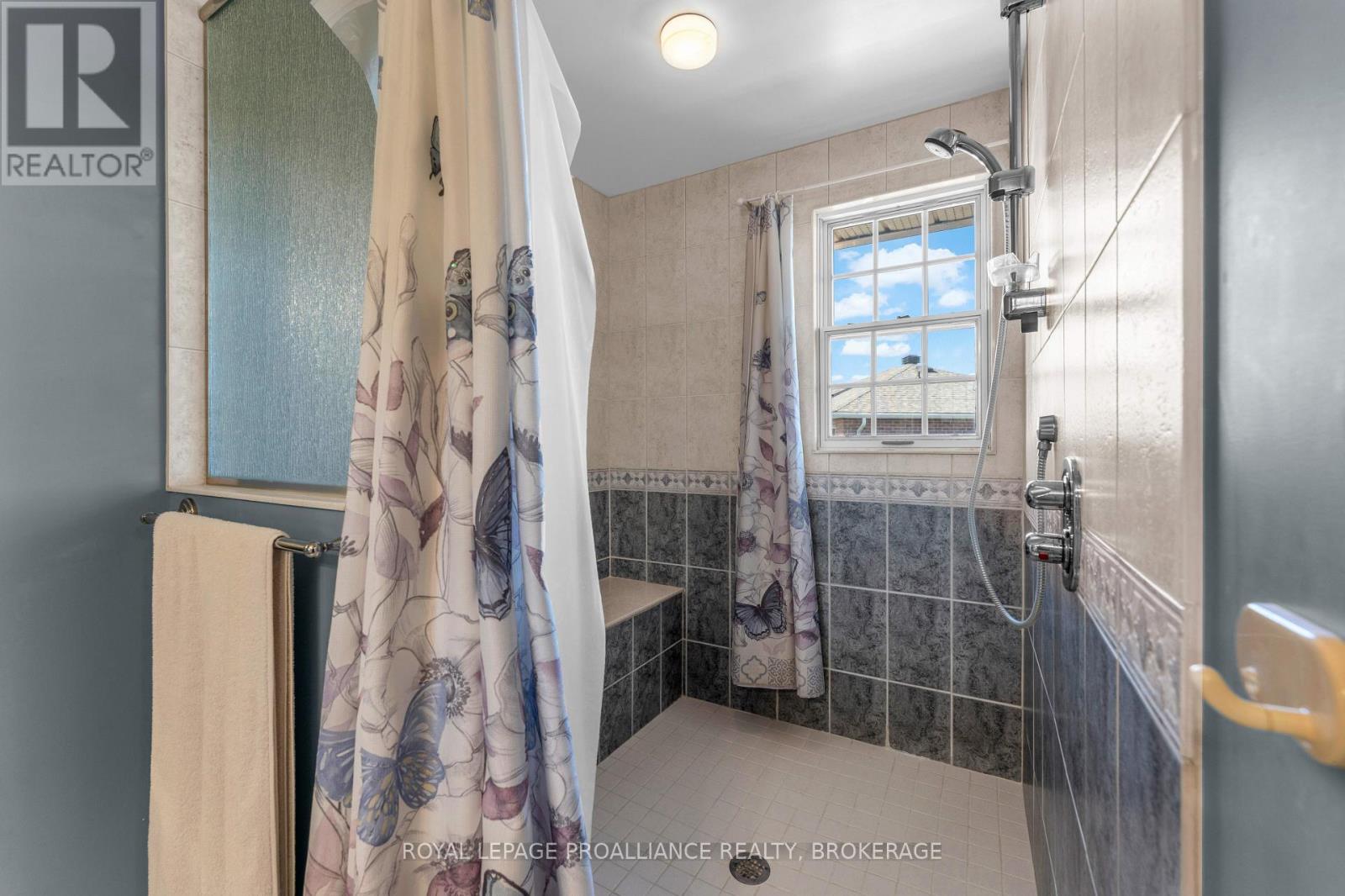 702 Parkside Crescent Property Photo 28