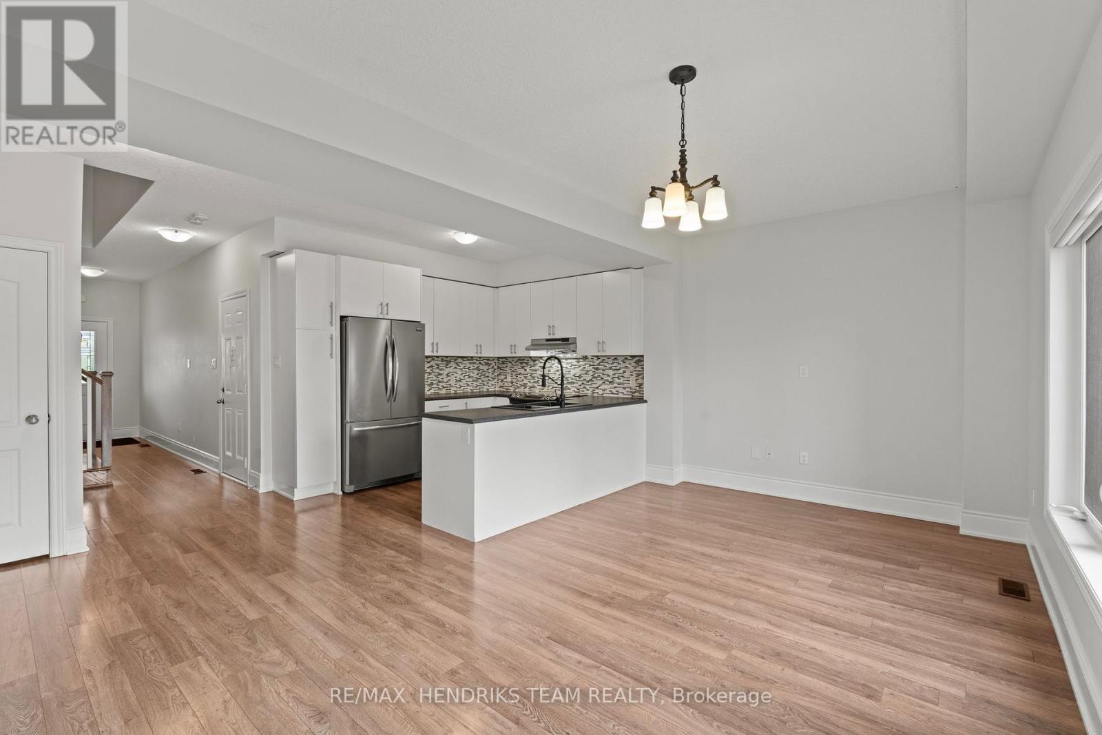 35 Sunset Way Property Photo 11